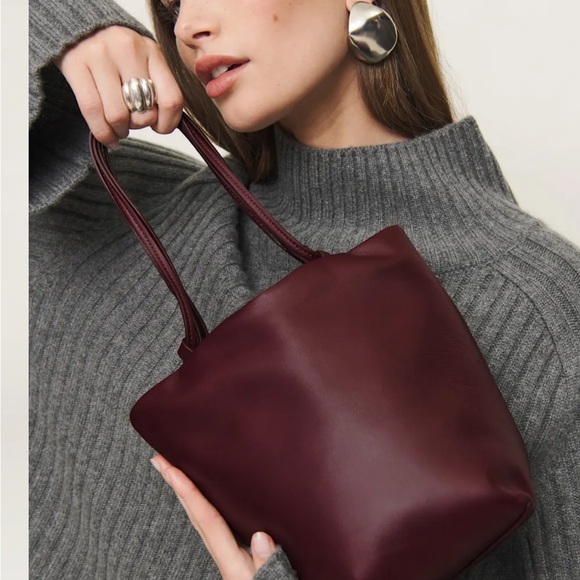 NEW! Reformation Dimitri pouch bag in ruby Burgundy Leather Bucket purse - Picture 4 of 9